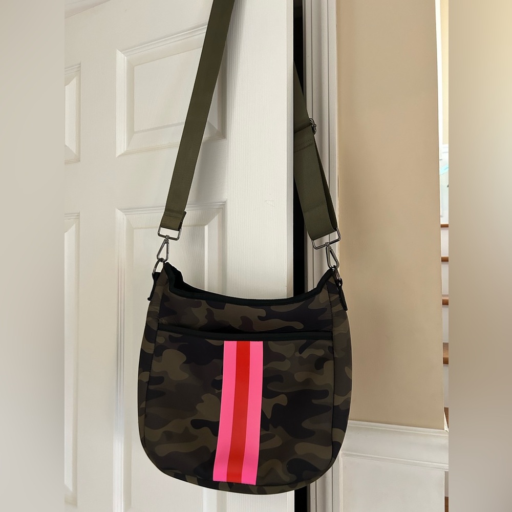 Haute Shore Blake Showoff Neoprene bag